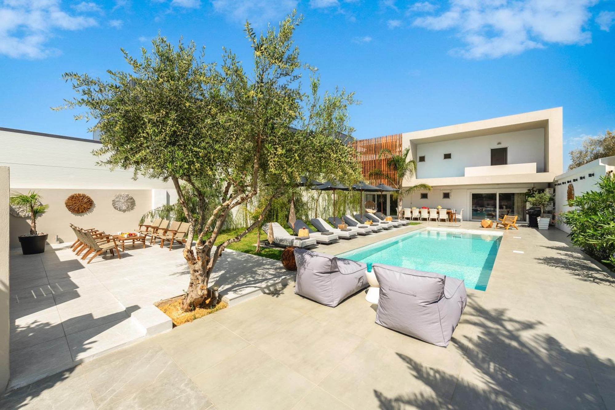 Hypnosis Beachside Villa With Private Heated Pool Georgioupoli Buitenkant foto