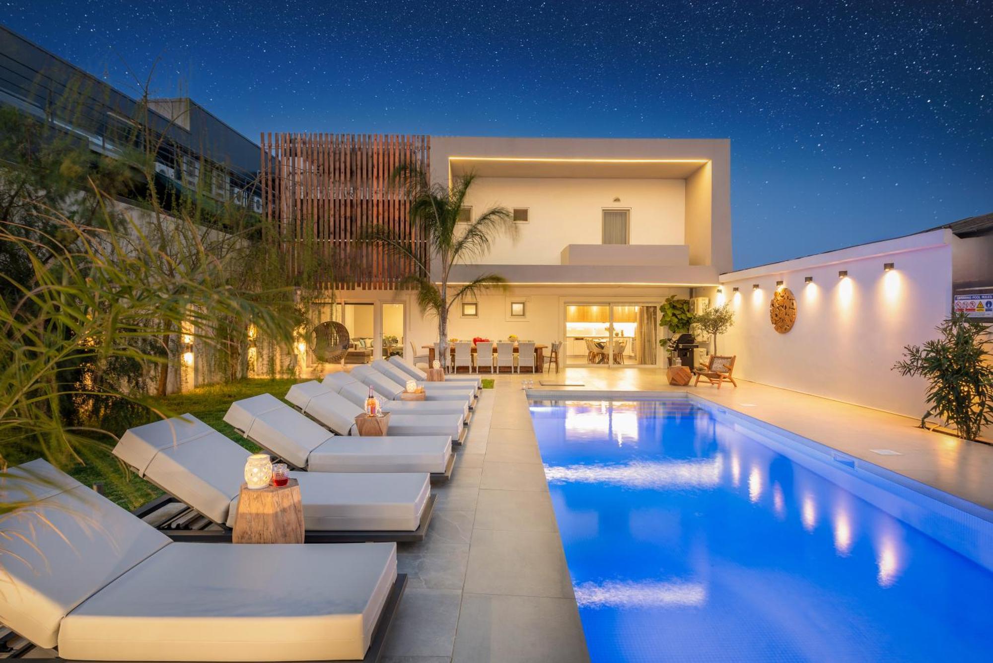 Hypnosis Beachside Villa With Private Heated Pool Georgioupoli Buitenkant foto