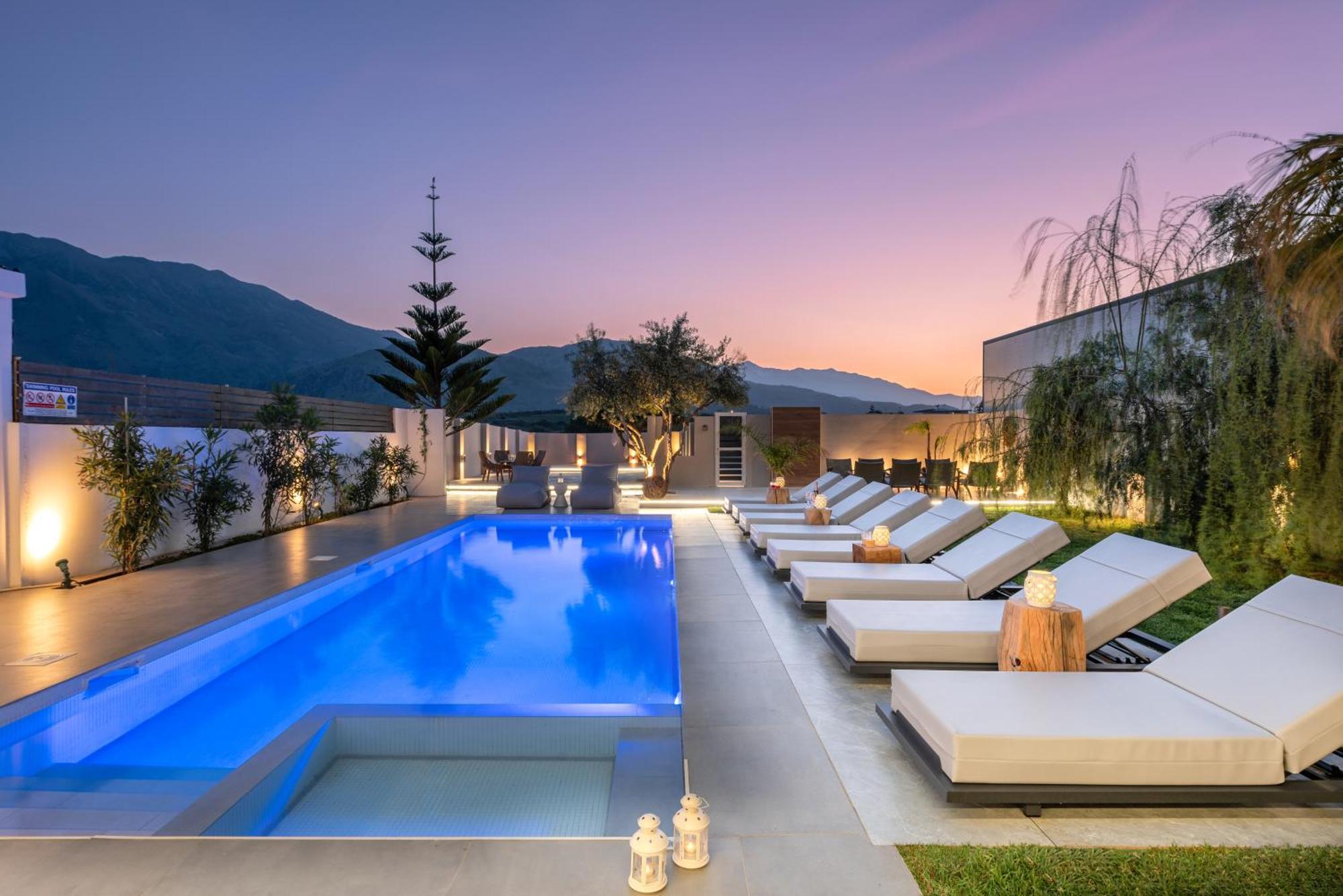Hypnosis Beachside Villa With Private Heated Pool Georgioupoli Buitenkant foto